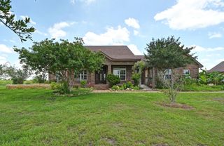 410 Simmons Family Farm RD, Lockhart, TX 78644