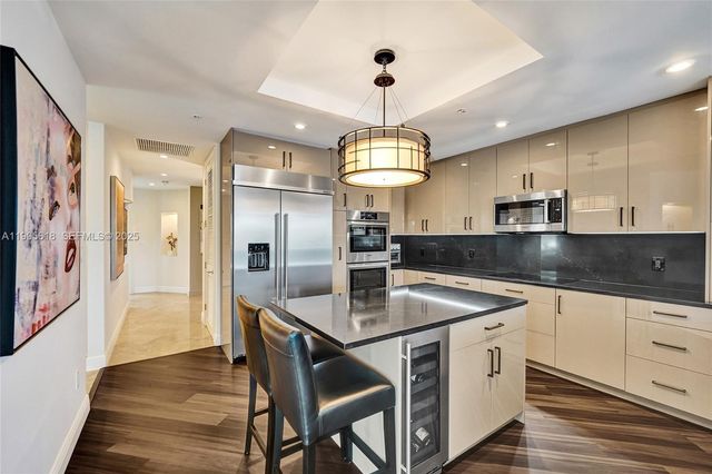 516 Hendricks Isle 2C, Fort Lauderdale, FL 33301