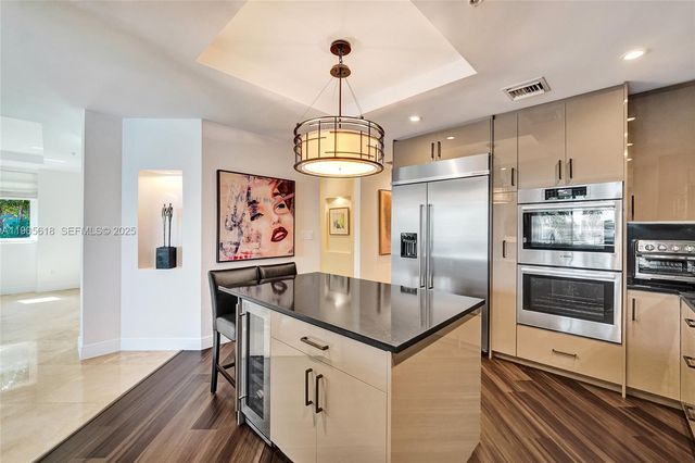 516 Hendricks Isle 2C, Fort Lauderdale, FL 33301