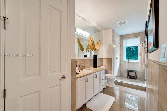 516 Hendricks Isle 2C, Fort Lauderdale, FL 33301