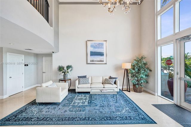 516 Hendricks Isle 2C, Fort Lauderdale, FL 33301