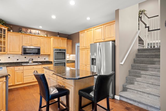 8761 River Run Drive, White Lake, MI 48386