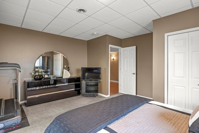 8761 River Run Drive, White Lake, MI 48386