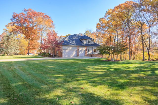 8761 River Run Drive, White Lake, MI 48386