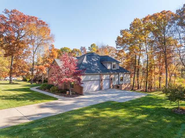 8761 River Run Drive, White Lake, MI 48386