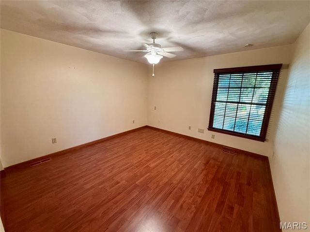 313 Hickory Bend, Belleville, IL 62223