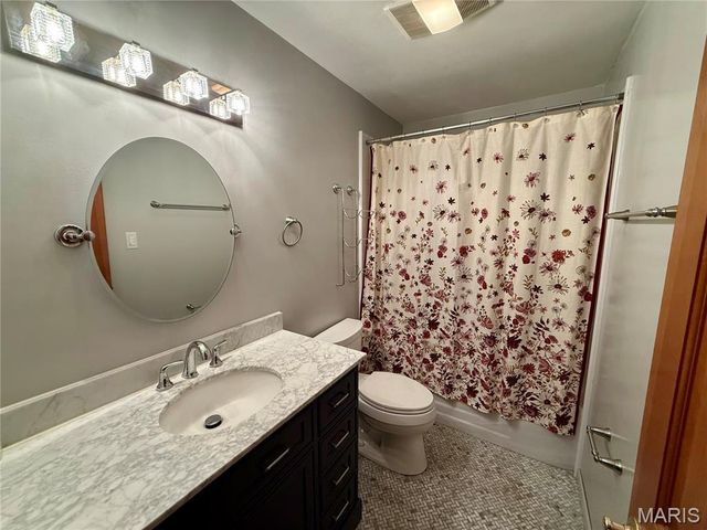313 Hickory Bend, Belleville, IL 62223