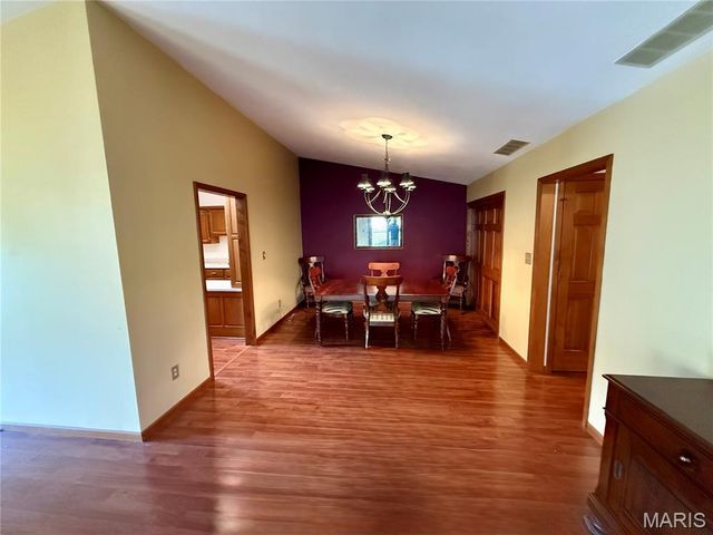 313 Hickory Bend, Belleville, IL 62223