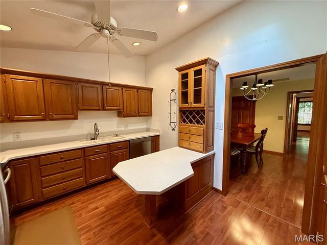 313 Hickory Bend, Belleville, IL 62223