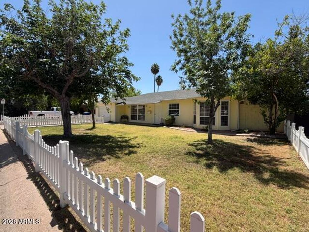 423 W 14TH Street, Tempe, AZ 85281