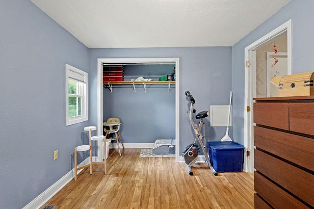 802 N Gilman Ave, Wichita, KS 67203