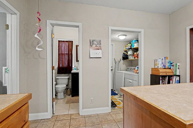 802 N Gilman Ave, Wichita, KS 67203