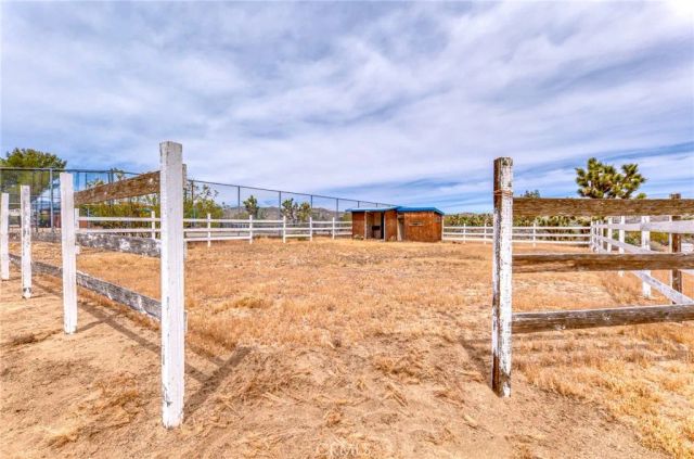 7625 Joshua View, Yucca Valley, CA 92284