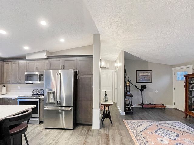 223 Horseshoe Bend Estates, Kelso, WA 98626