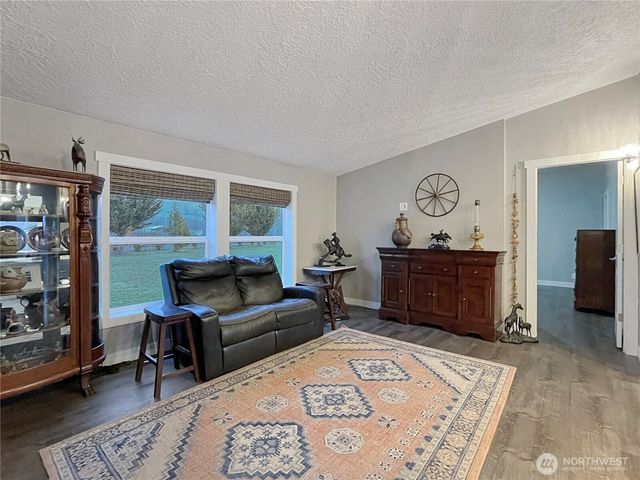 223 Horseshoe Bend Estates, Kelso, WA 98626