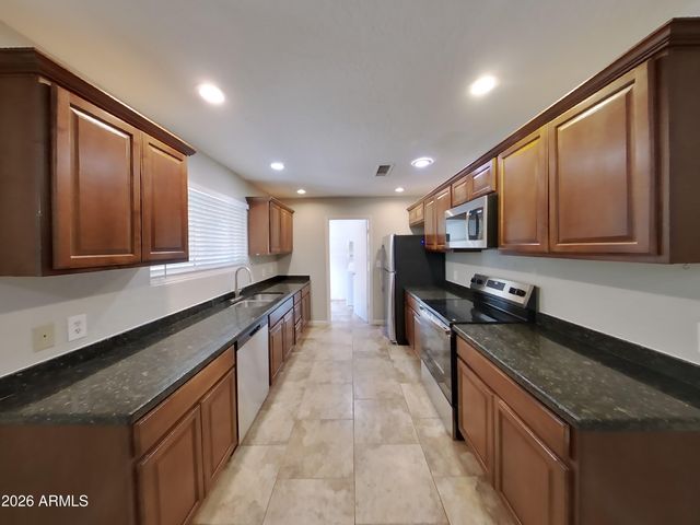 4309 W RUTH Avenue, Glendale, AZ 85302