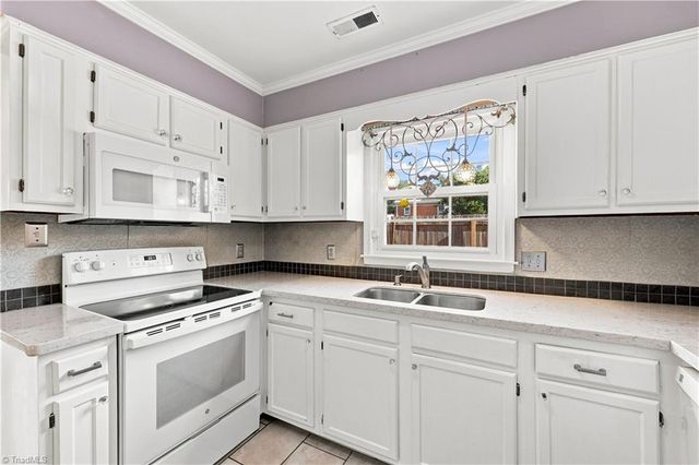 420 Herndon Drive, Winston-salem, NC 27104