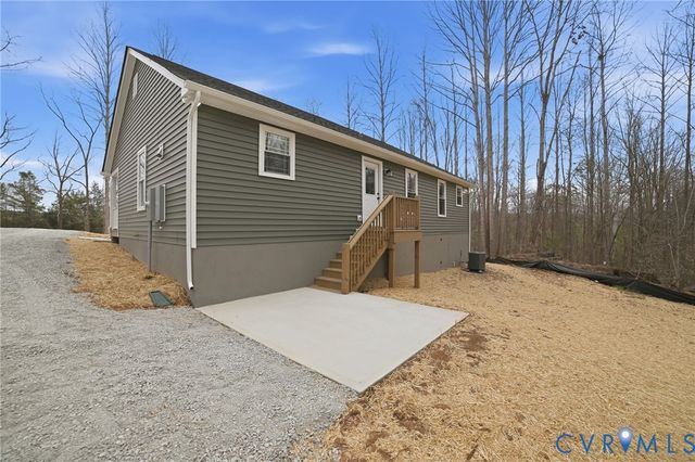 595 New Anna Rd, Mineral, VA 23117