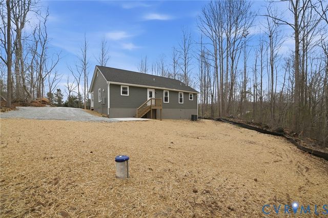 595 New Anna Rd, Mineral, VA 23117