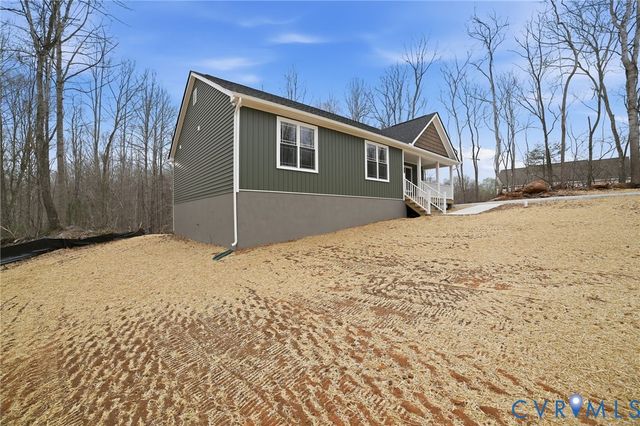 595 New Anna Rd, Mineral, VA 23117