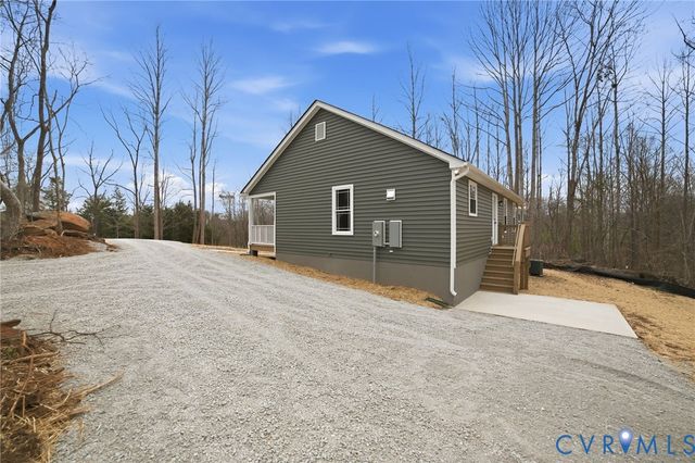 595 New Anna Rd, Mineral, VA 23117