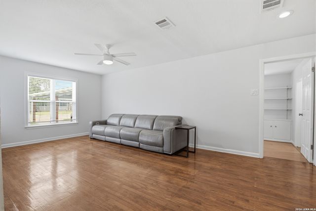 511 Lovera Blvd, San Antonio, TX 78212