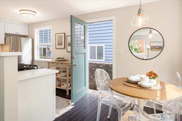 526 N 84th Street, Seattle, WA 98103