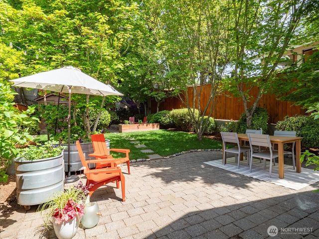 526 N 84th Street, Seattle, WA 98103