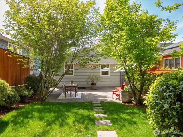 526 N 84th Street, Seattle, WA 98103