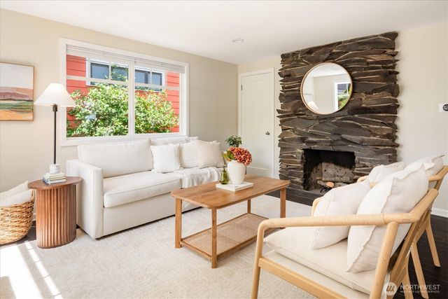 526 N 84th Street, Seattle, WA 98103