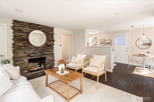 526 N 84th Street, Seattle, WA 98103