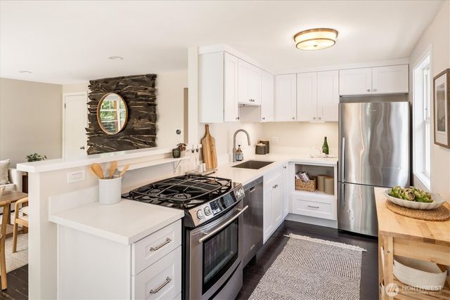 526 N 84th Street, Seattle, WA 98103