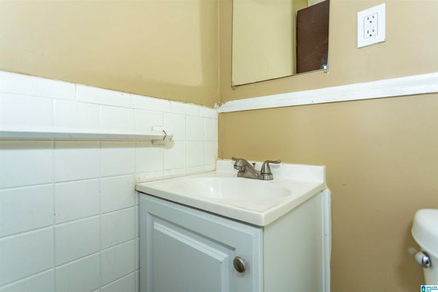 213 MEADOWDALE AVENUE, Birmingham, AL 35215