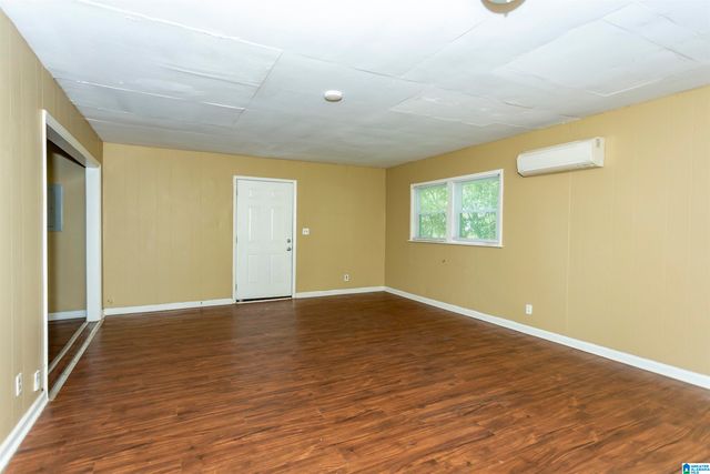 213 MEADOWDALE AVENUE, Birmingham, AL 35215