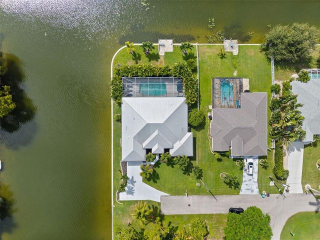 528 SE 14TH TERRACE, Cape Coral, FL 33990
