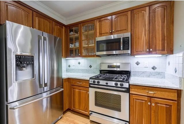 68 Charles Ct 68, Southborough, MA 01772