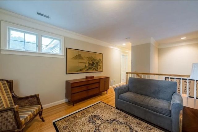 68 Charles Ct 68, Southborough, MA 01772