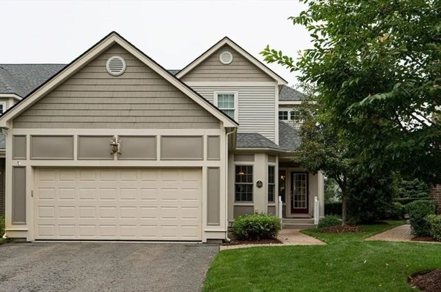 68 Charles Ct 68, Southborough, MA 01772