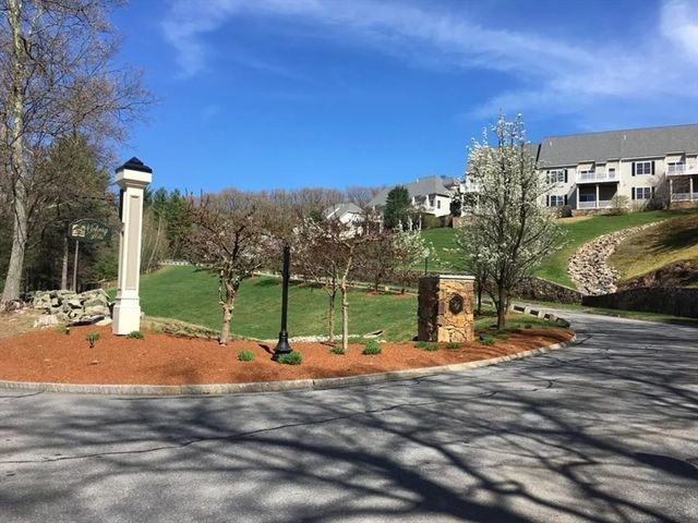 68 Charles Ct 68, Southborough, MA 01772