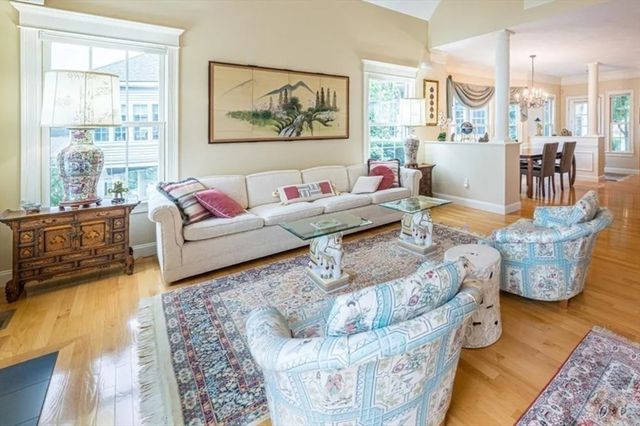 68 Charles Ct 68, Southborough, MA 01772