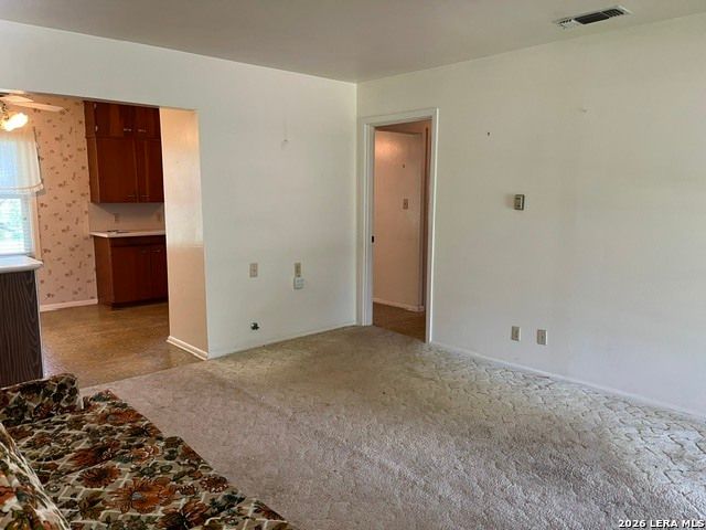 708 Sutton, Pleasanton, TX 78064
