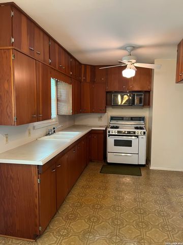 708 Sutton, Pleasanton, TX 78064