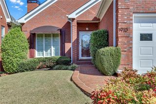 1910 Stockton Walk Lane, Snellville, GA 30078