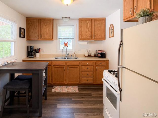 1121 2nd Avenue, Belleville, IL 62220