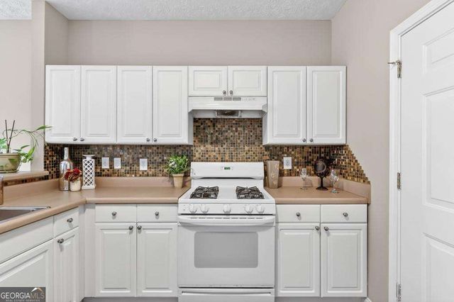 128 Creekwood Drive, Woodstock, GA 30188
