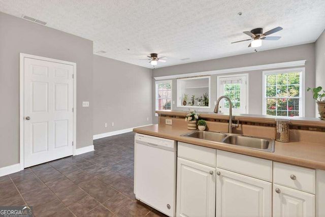 128 Creekwood Drive, Woodstock, GA 30188