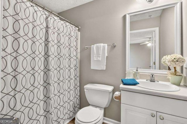128 Creekwood Drive, Woodstock, GA 30188