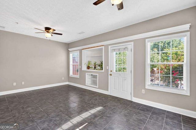 128 Creekwood Drive, Woodstock, GA 30188