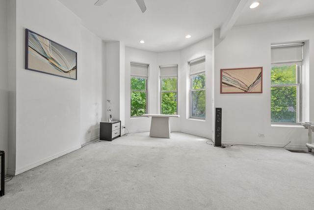 734 S Oakley Boulevard, Chicago, IL 60612