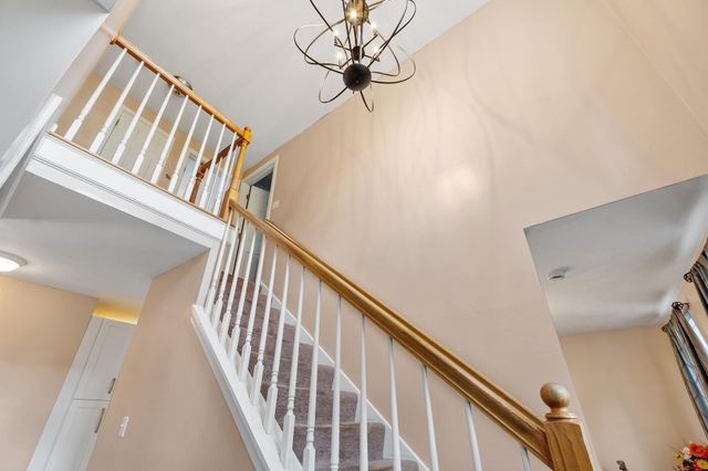 64 Jordans Way, Leominster, MA 01453